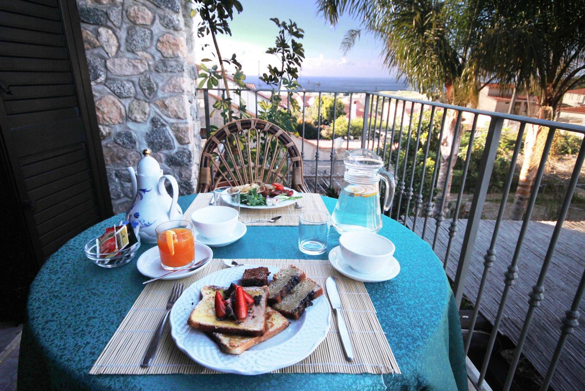 Villa Basilio Accommodation Ricadi Exterior foto