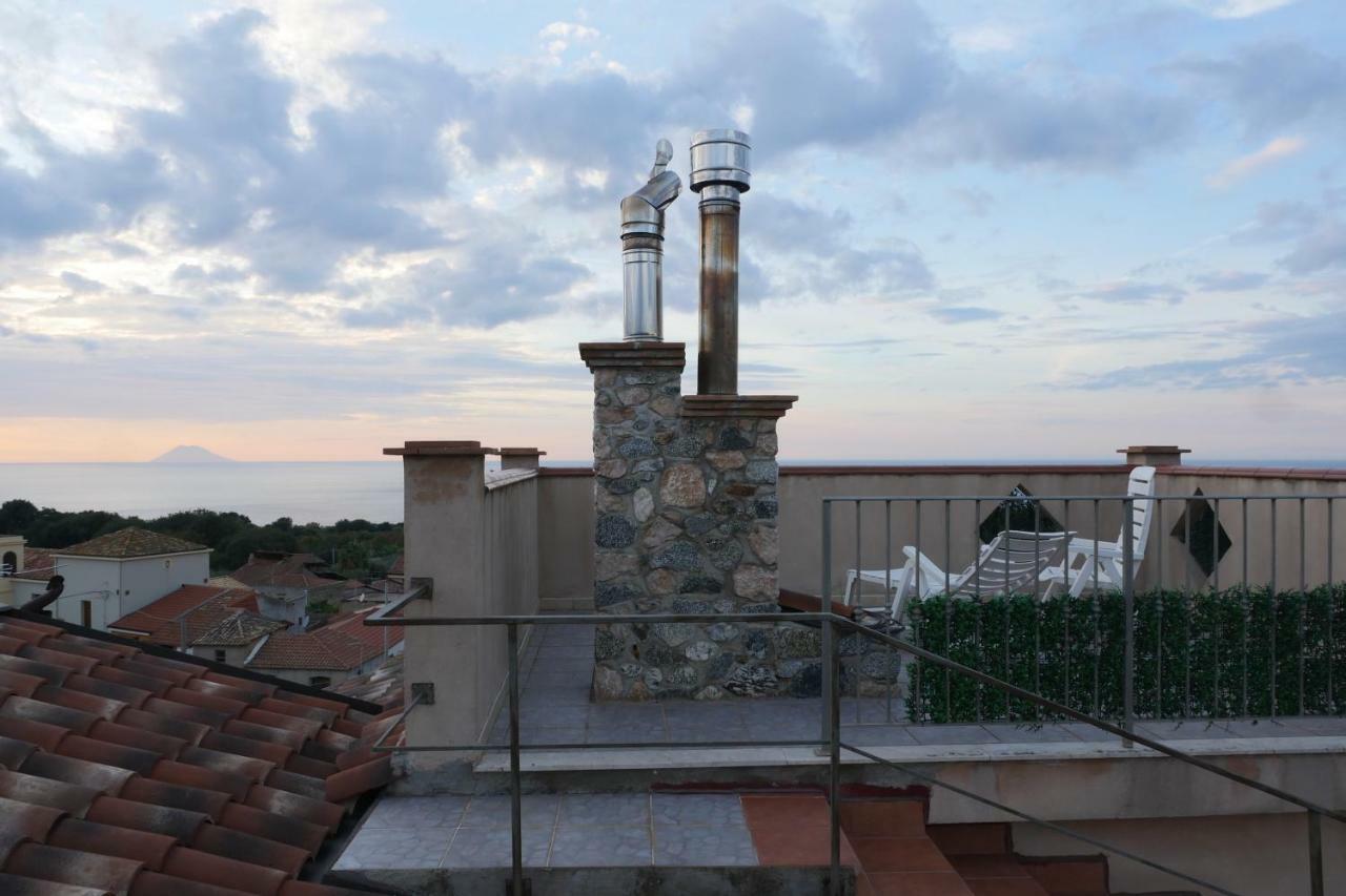 Villa Basilio Accommodation Ricadi Exterior foto